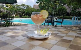 Makuti Villas Resort